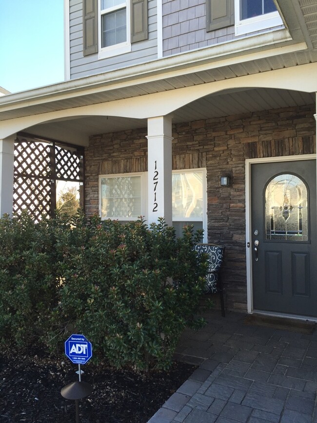 Building Photo - 12712 Cumberland Cove Dr
