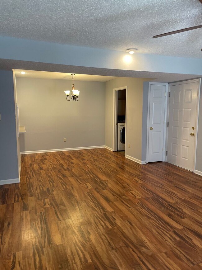 Foto del edificio - 2 bed, 2 bath South Columbia