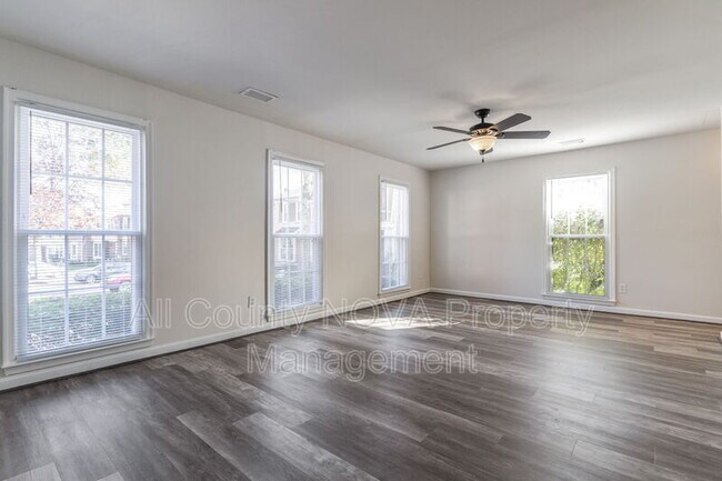 Building Photo - 4529 Canary Ct