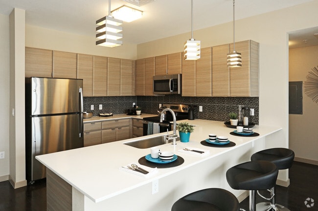 2BR, 2BA - Monroe 1103 SF - Linear Apartment Homes
