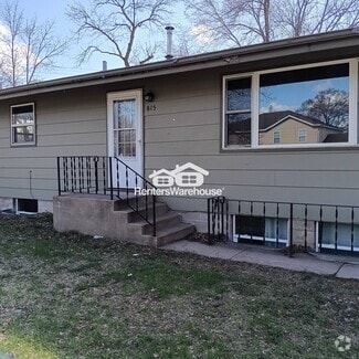 Building Photo - 815 12th Ave N
