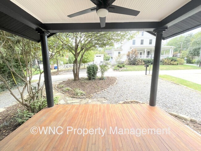 Foto del edificio - 66 Mildred Ave