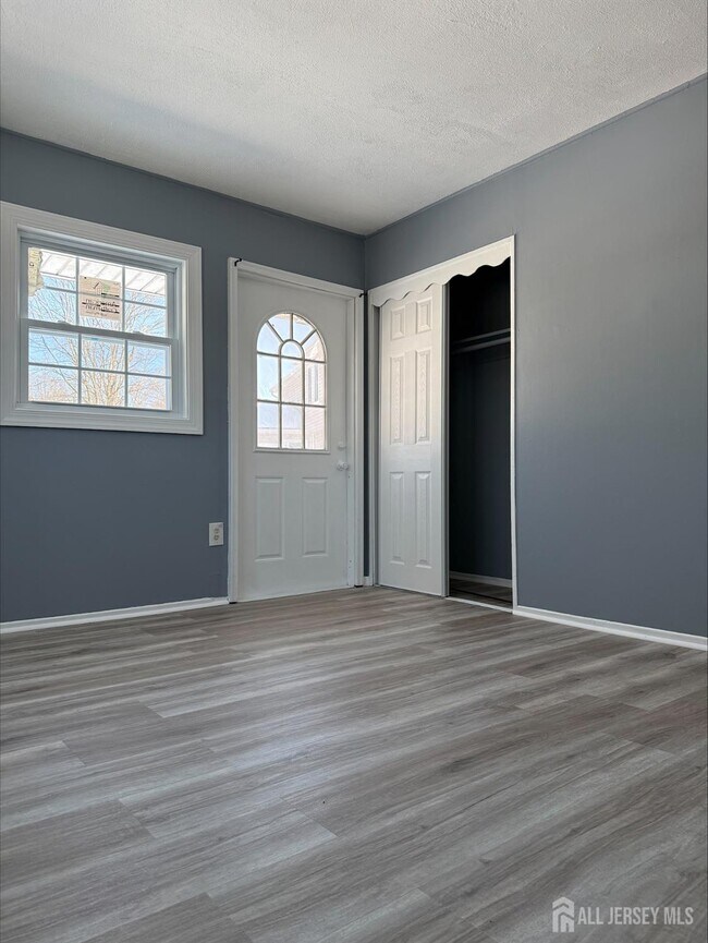 Foto del edificio - 1211 Stelton Rd