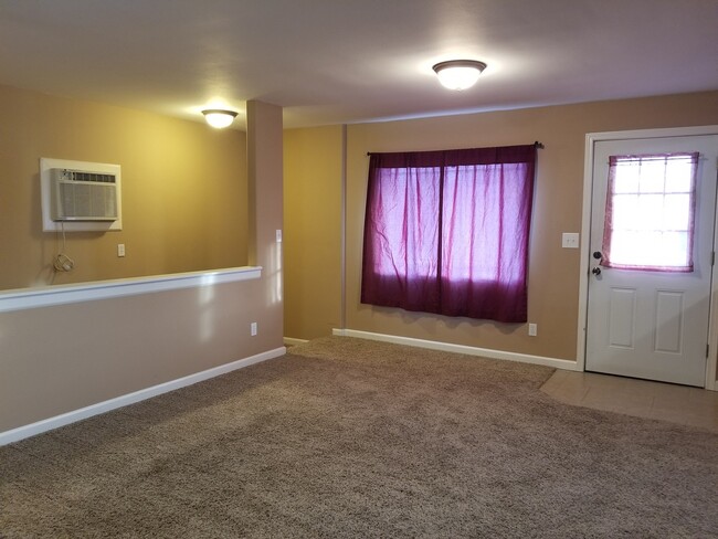 Building Photo - Soap Lake Condo with Lake View
