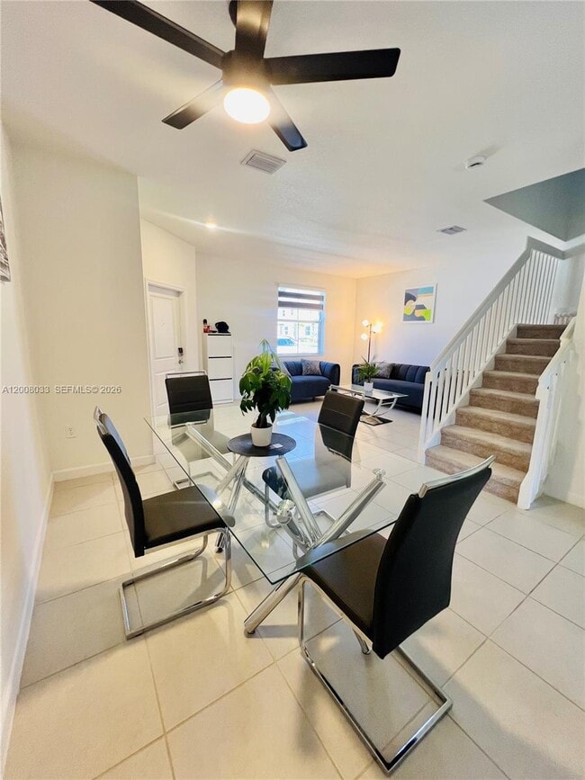 Foto del edificio - 2562 SE 29th St