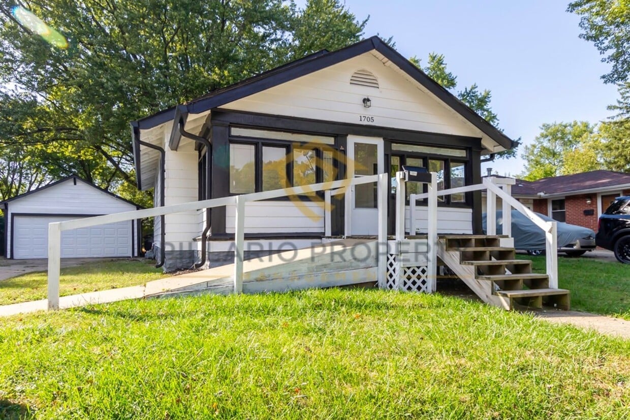 Primary Photo - Charming & Updated 3 Bed-1 Bath Anderson B...
