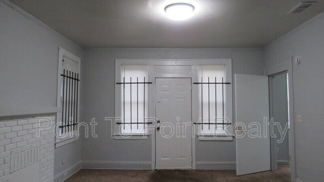 Foto del edificio - 6590 Sunset Dr