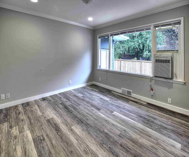 Foto del edificio - 5 bedroom house in Seattle for rent