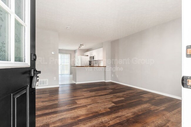 Building Photo - 6022 Brice Park Dr