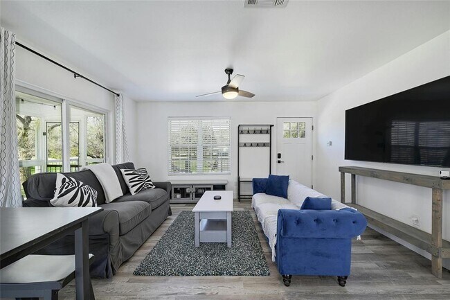 Building Photo - 2627 Geronimo Trail