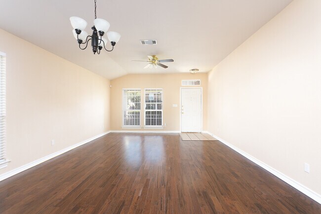 Foto del edificio - Corner Lot In Stone Oak Area