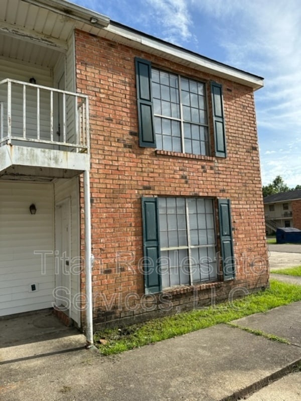 108 Hummingbird Ln Unit B, Lafayette, LA 70506 Condo for Rent in
