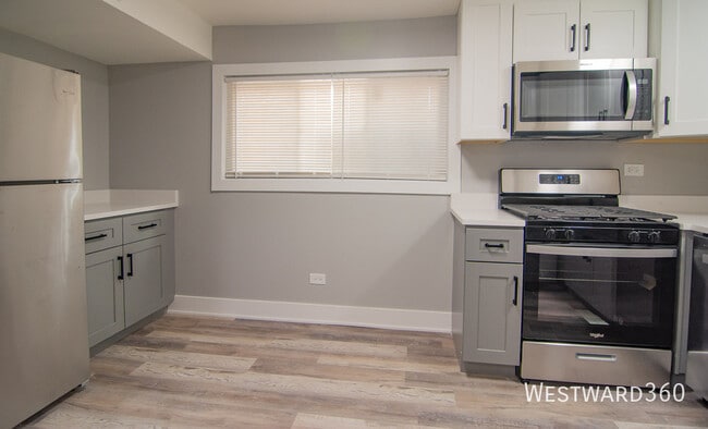 Foto del edificio - 6141 N Hermitage Ave