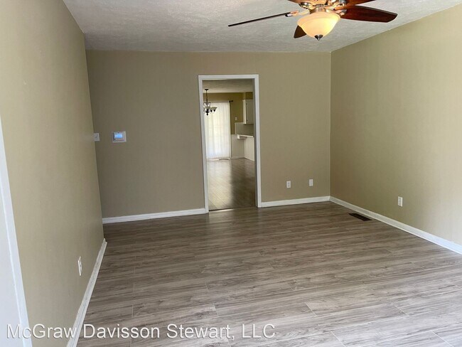 Building Photo - 3 br, 2 bath House - 925 Linda