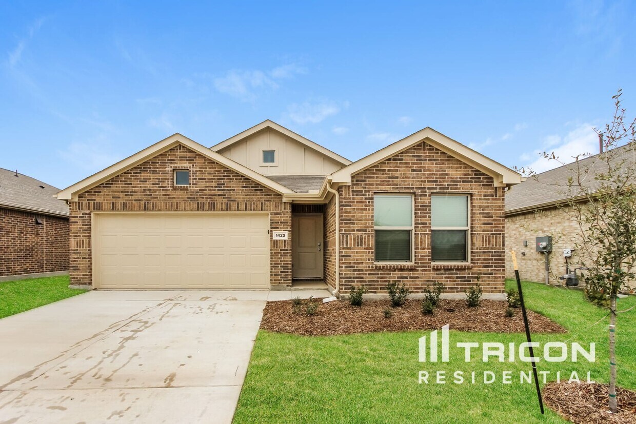 Primary Photo - 1423 Dovekie Drive Forney TX