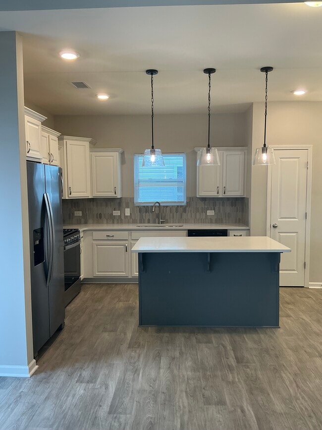 Kitchen Island - 506 Purple Finch Rd