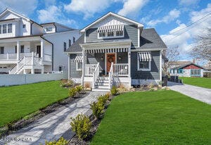 Foto del edificio - 111 Sanborn Ave