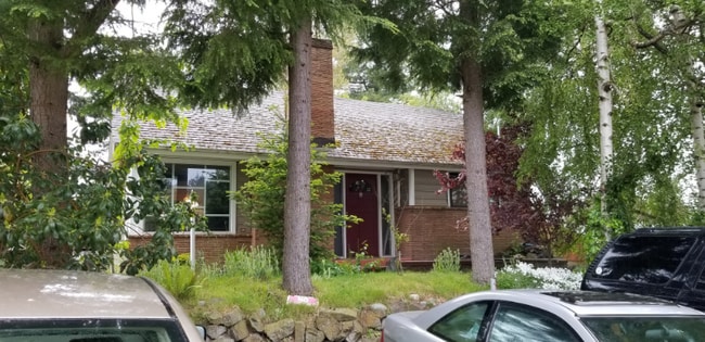 Building Photo - 17211-17212 12th Ave NE