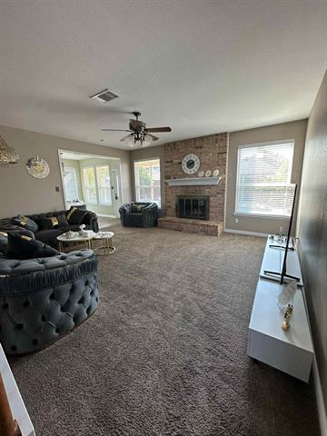 Foto del edificio - 7606 Colfax Dr