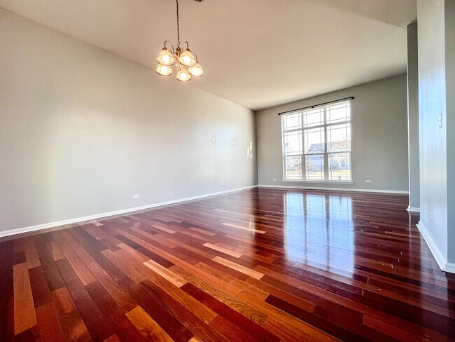 Foto del edificio - 2411 Miriam Ave