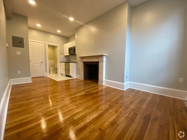 Building Photo - 397 Marlborough St