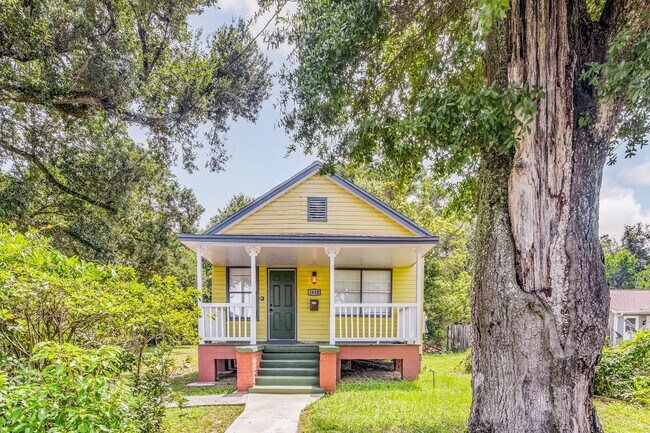 Foto del edificio - Downtown Home with Convenient Access