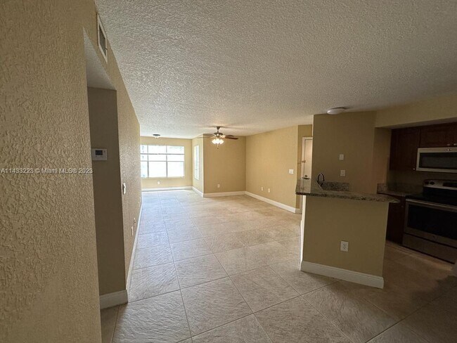 Foto del edificio - 1401 Village Blvd