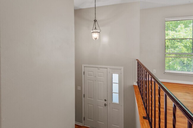 Building Photo - 5201 Aubrey Ln