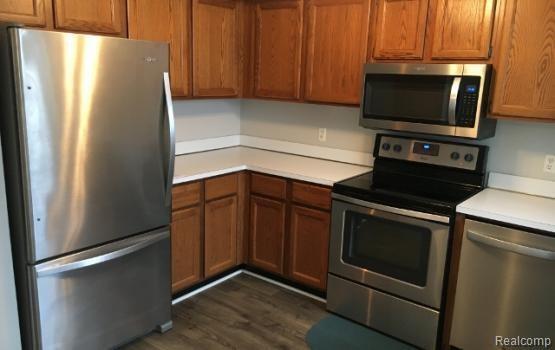 Building Photo - 45277 Universal Ct