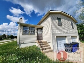 Building Photo - 1300 E 152nd Terrace