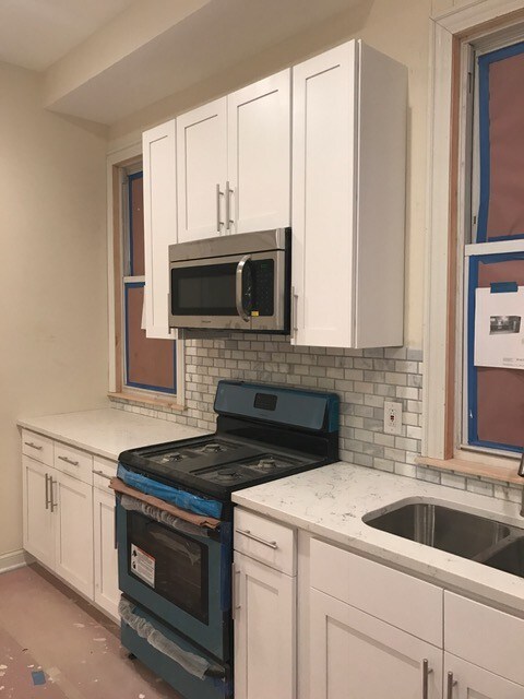 Foto del edificio - 3320 N Albany Ave