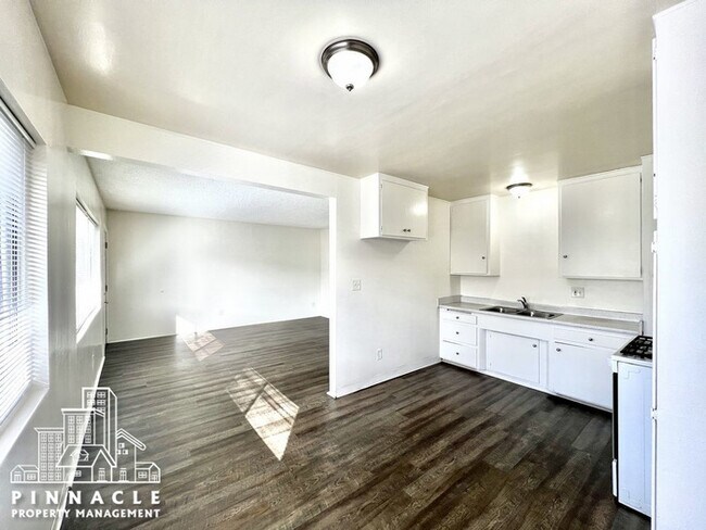 Building Photo - Spacious 2 Bed Apartment For Rent in Torrance
