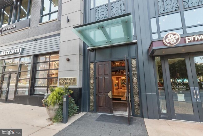 Foto del edificio - 930 Rose Ave