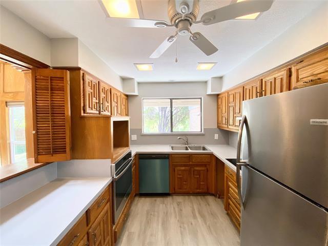 Foto del edificio - 2023 Springwood Pl