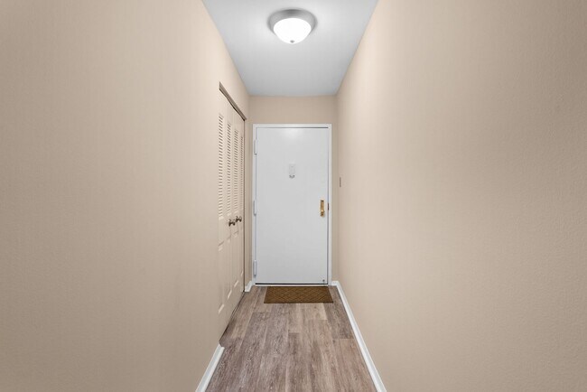 Foto del edificio - 2 Bed 1 Bath - Georgetown Village Condo - ...