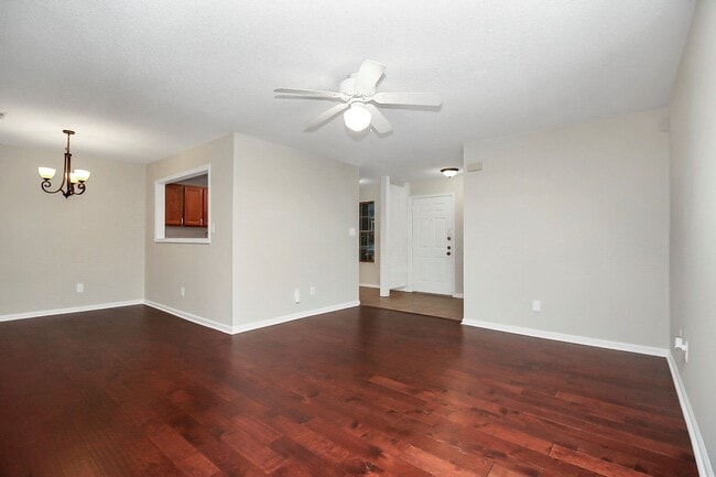 Photo - Spacious Condo in East Charlotte; Minutes ...