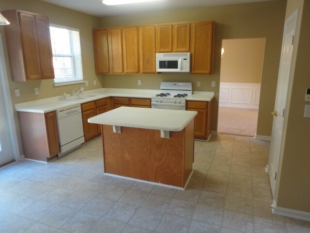 Foto del edificio - 2206 Howell Farms Point NW