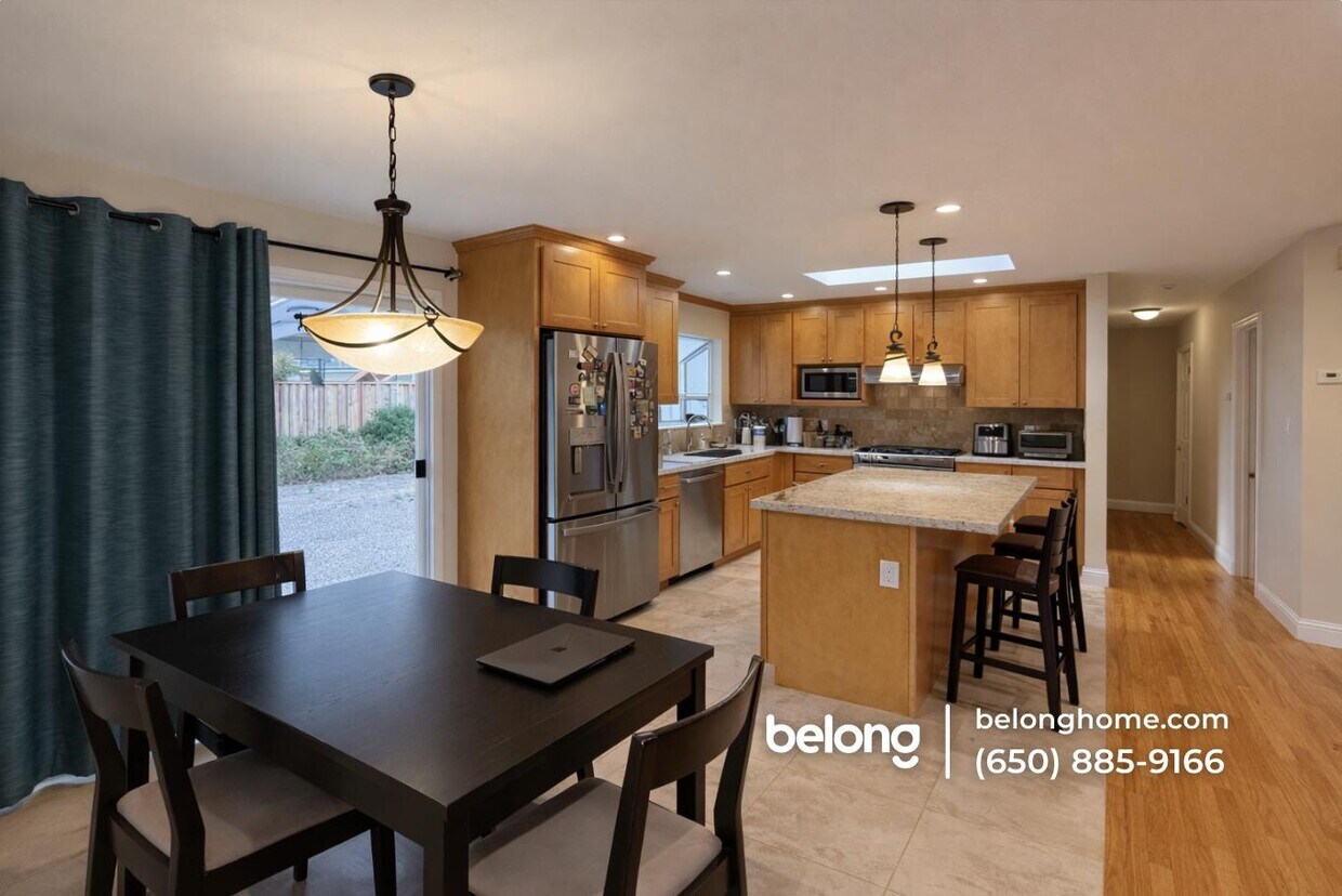 Building Photo - 4560 Gertrude Dr