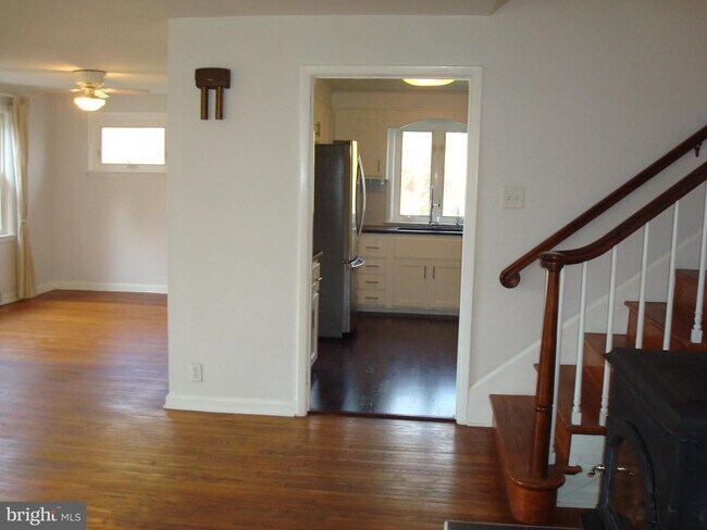 Building Photo - 1346 Faucett Dr