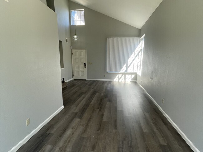 Foto del edificio - 1706 Clearwood St