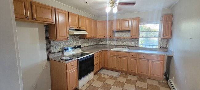 Foto del edificio - 87 Ellington St