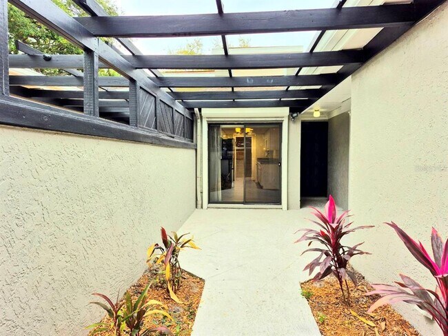 Foto del edificio - 2809 Bayshore Blvd