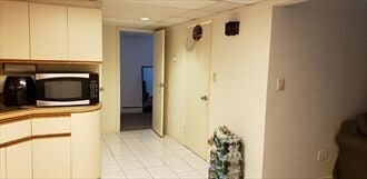 Building Photo - 21-23-23 Fairfield Ave