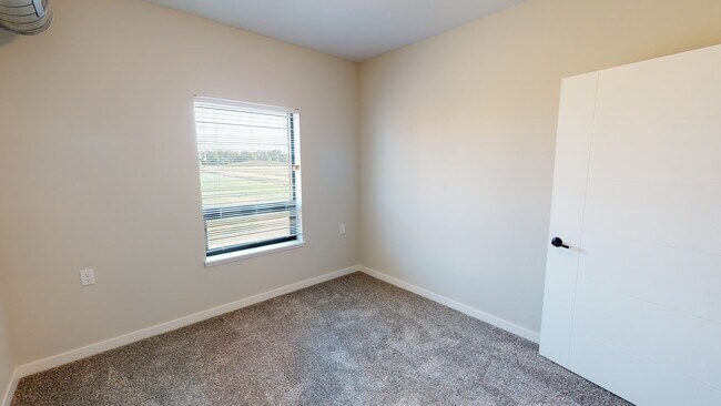 Bedroom - PowderHaus Apartments & Townhomes