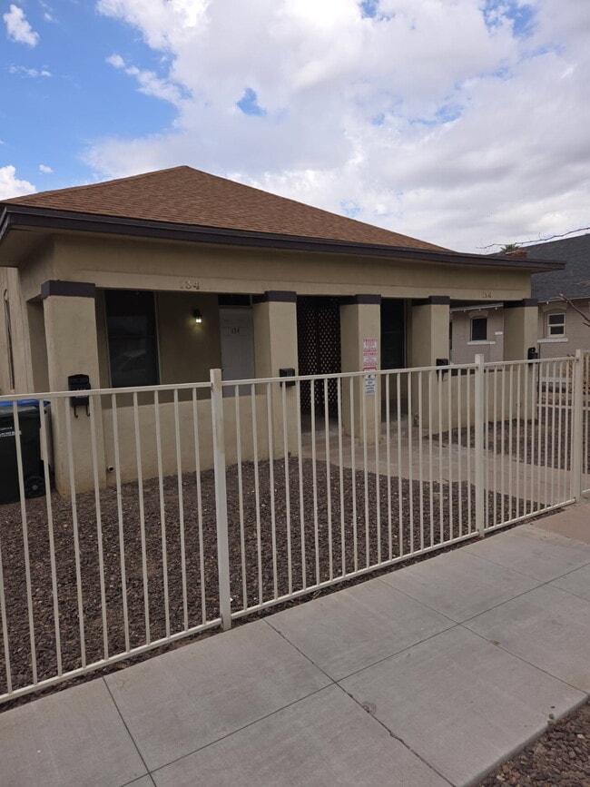 Building Photo - 136 N 10th Ave