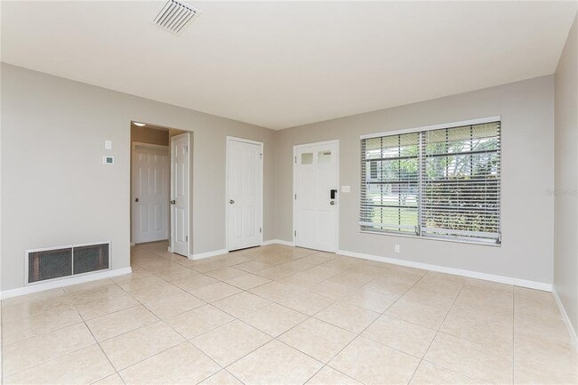 Building Photo - 1560 Fergason Ave