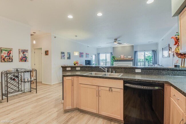 Foto del edificio - 2 br, 2 bath Condo - 1220 E Locust St