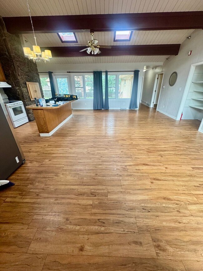 Foto del edificio - 5 bedroom Ranch home in North Colorado Spr...