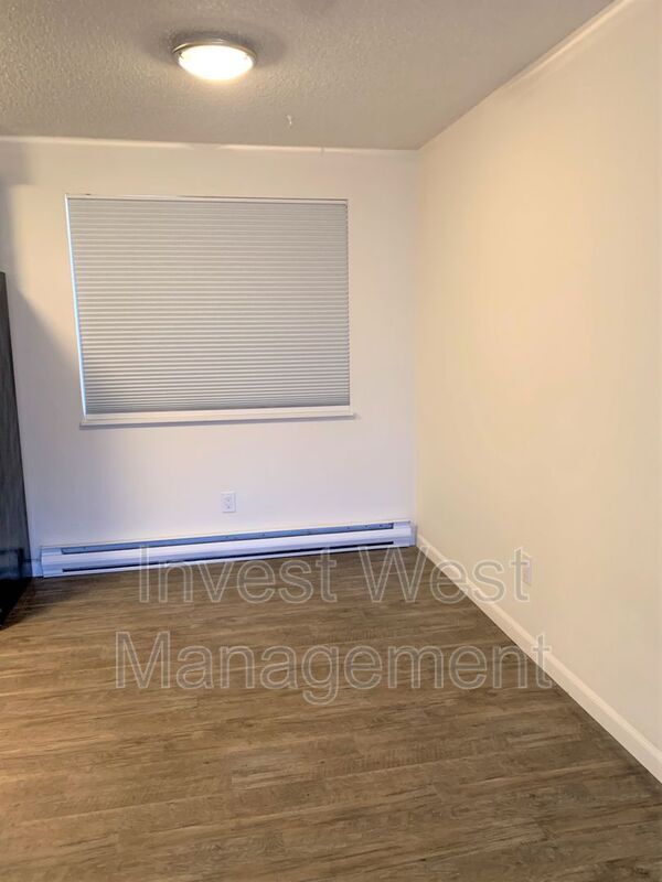 Foto del edificio - 3408 E 18th St