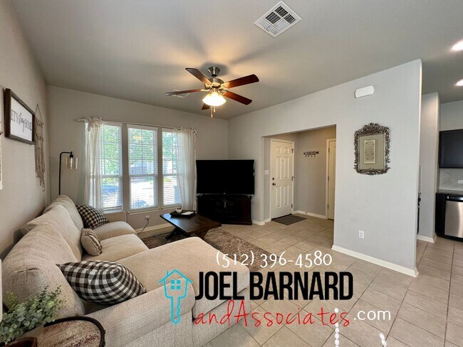 Foto del edificio - Available May 31: Blanco Vista Home with L...